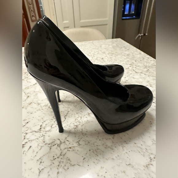 Yves Saint Laurent (Tribute) Trib Too Authenticated Patent Leather Heels - Picture 3 of 16